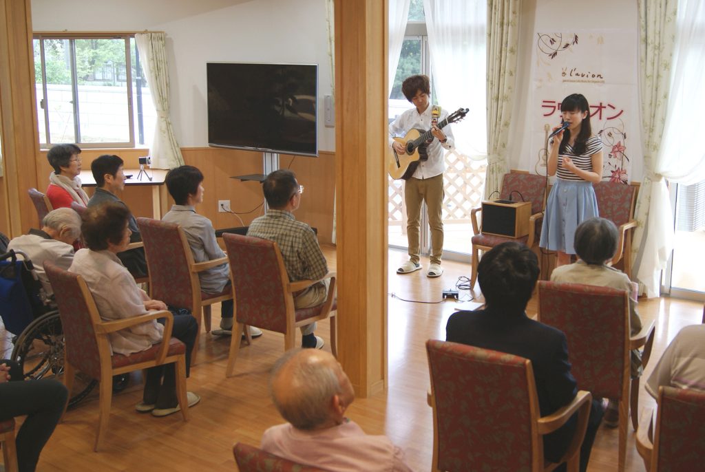 l’avion（ラヴィオン）